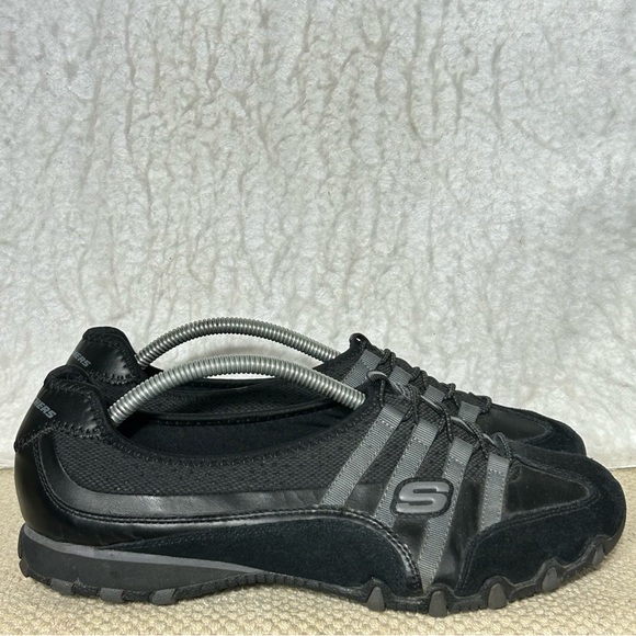 Skechers Womens Black Bikers PointLite SlipOn Leather/Textile Sneaker Shoes SZ 9 - Picture 1 of 11